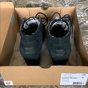 Tom’s black suede Desert Wedge